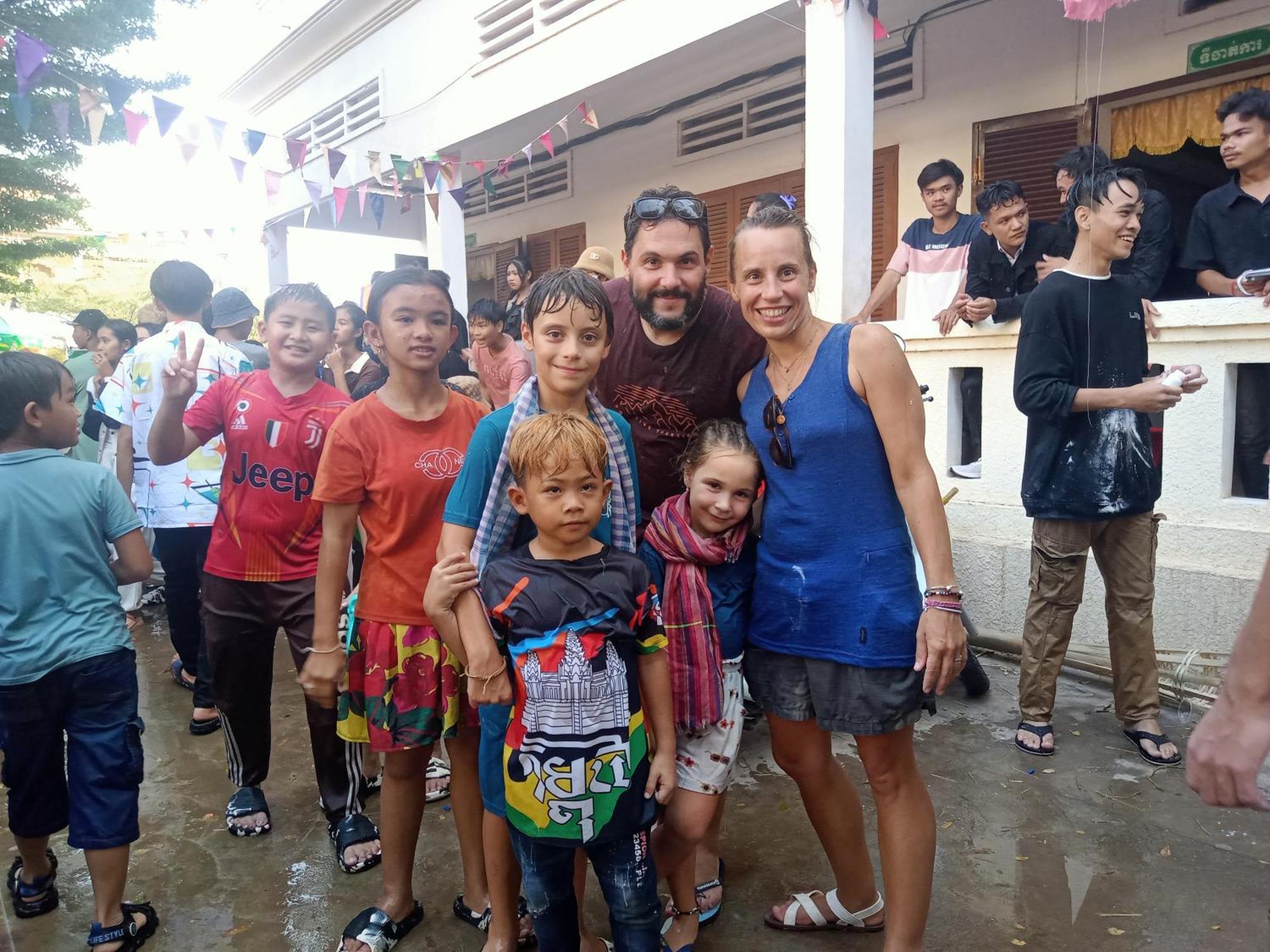 Krong Kracheh Tonle Mekong Homestay מראה חיצוני תמונה